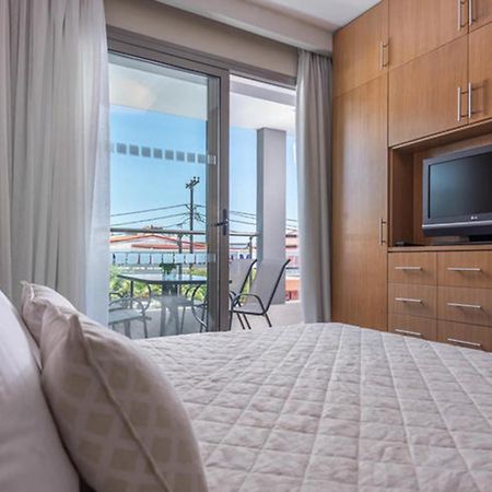 Dionysos Hotel & Suites Hanioti Esterno foto