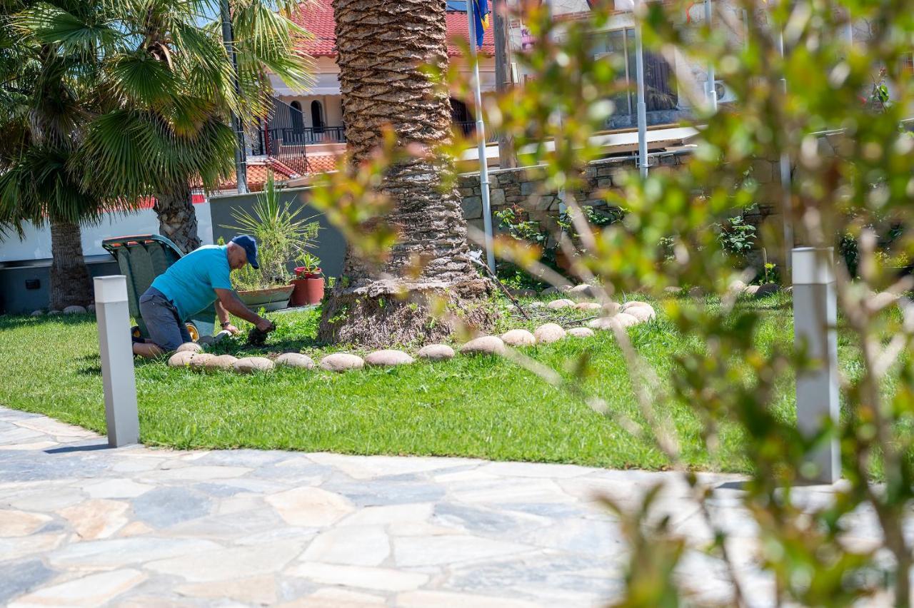 Dionysos Hotel & Suites Hanioti Esterno foto