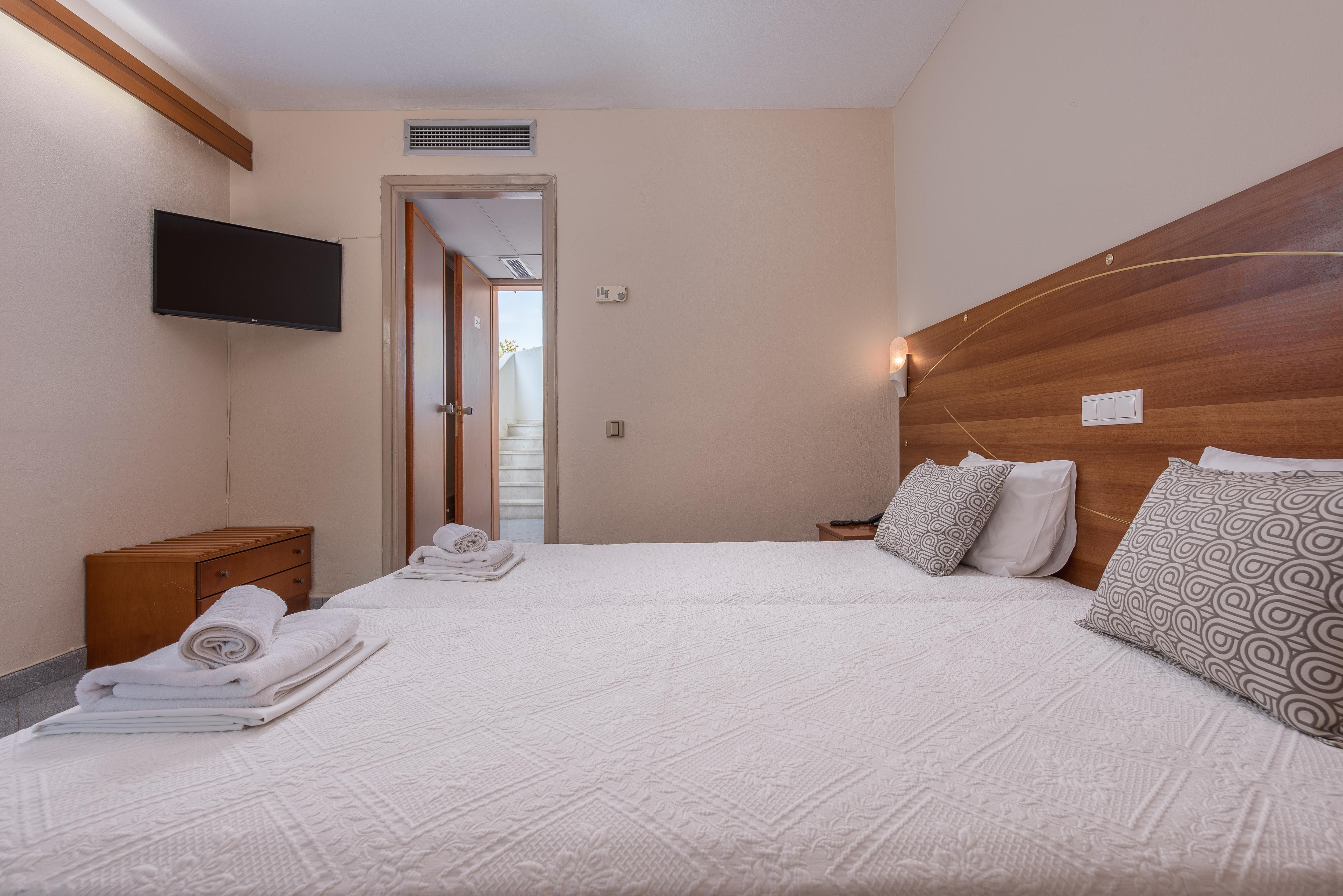 Dionysos Hotel & Suites Hanioti Esterno foto