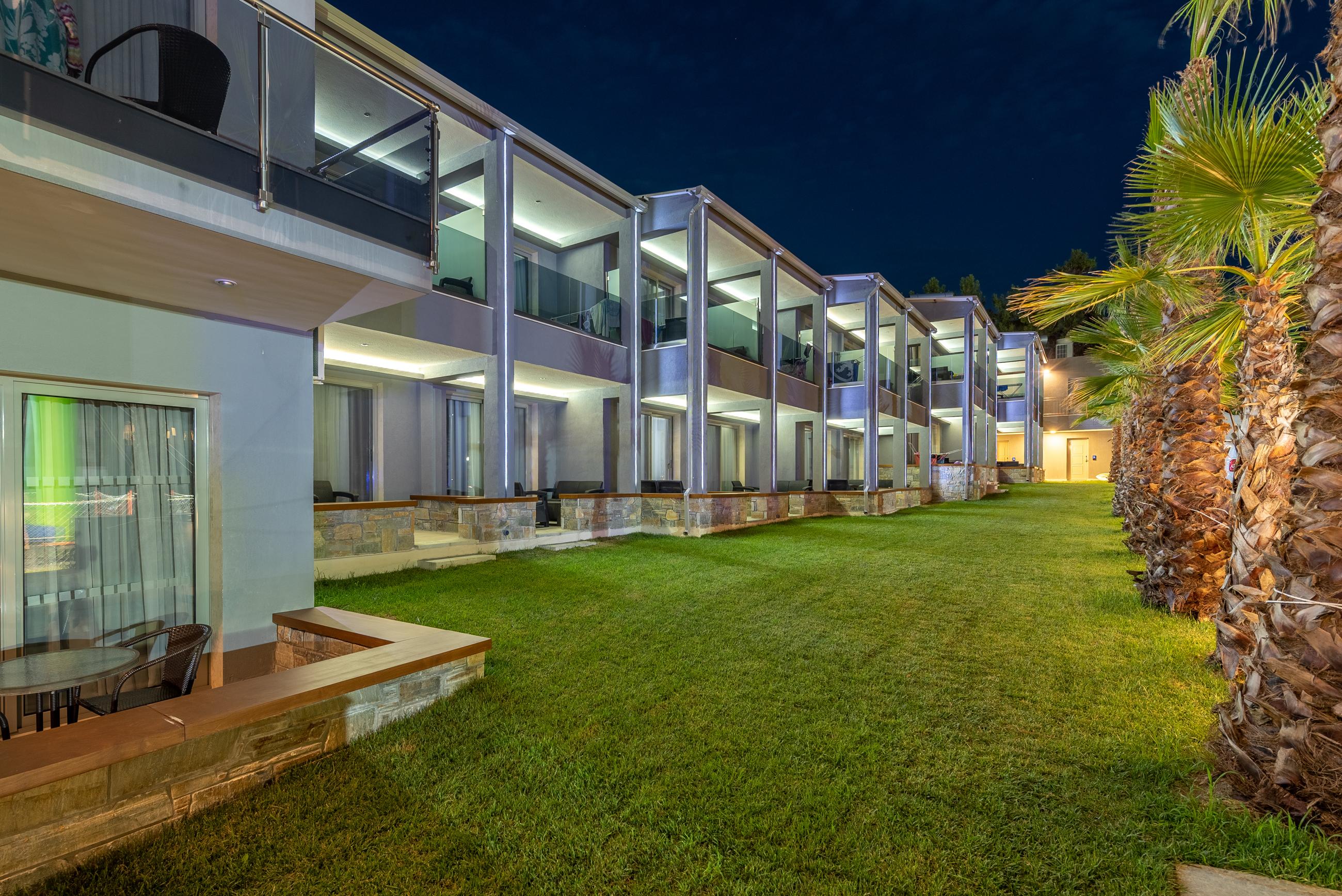 Dionysos Hotel & Suites Hanioti Esterno foto