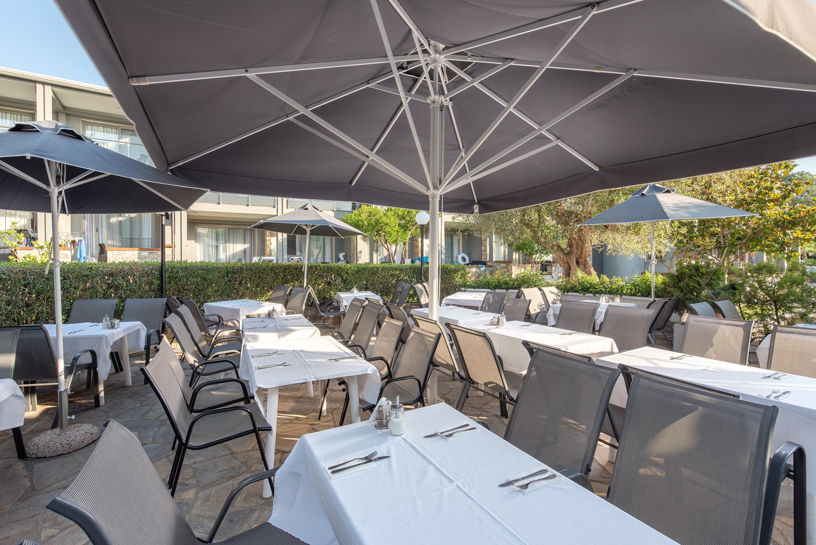 Dionysos Hotel & Suites Hanioti Esterno foto