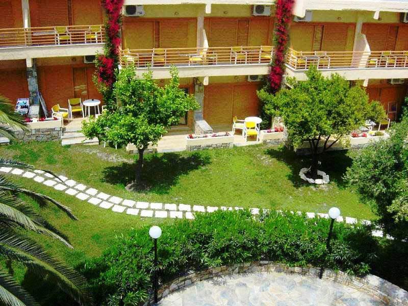 Dionysos Hotel & Suites Hanioti Esterno foto