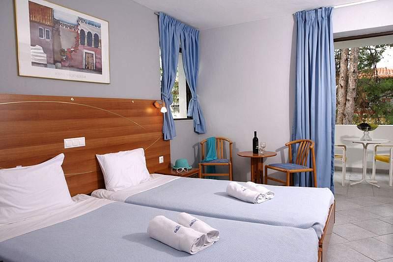Dionysos Hotel & Suites Hanioti Esterno foto